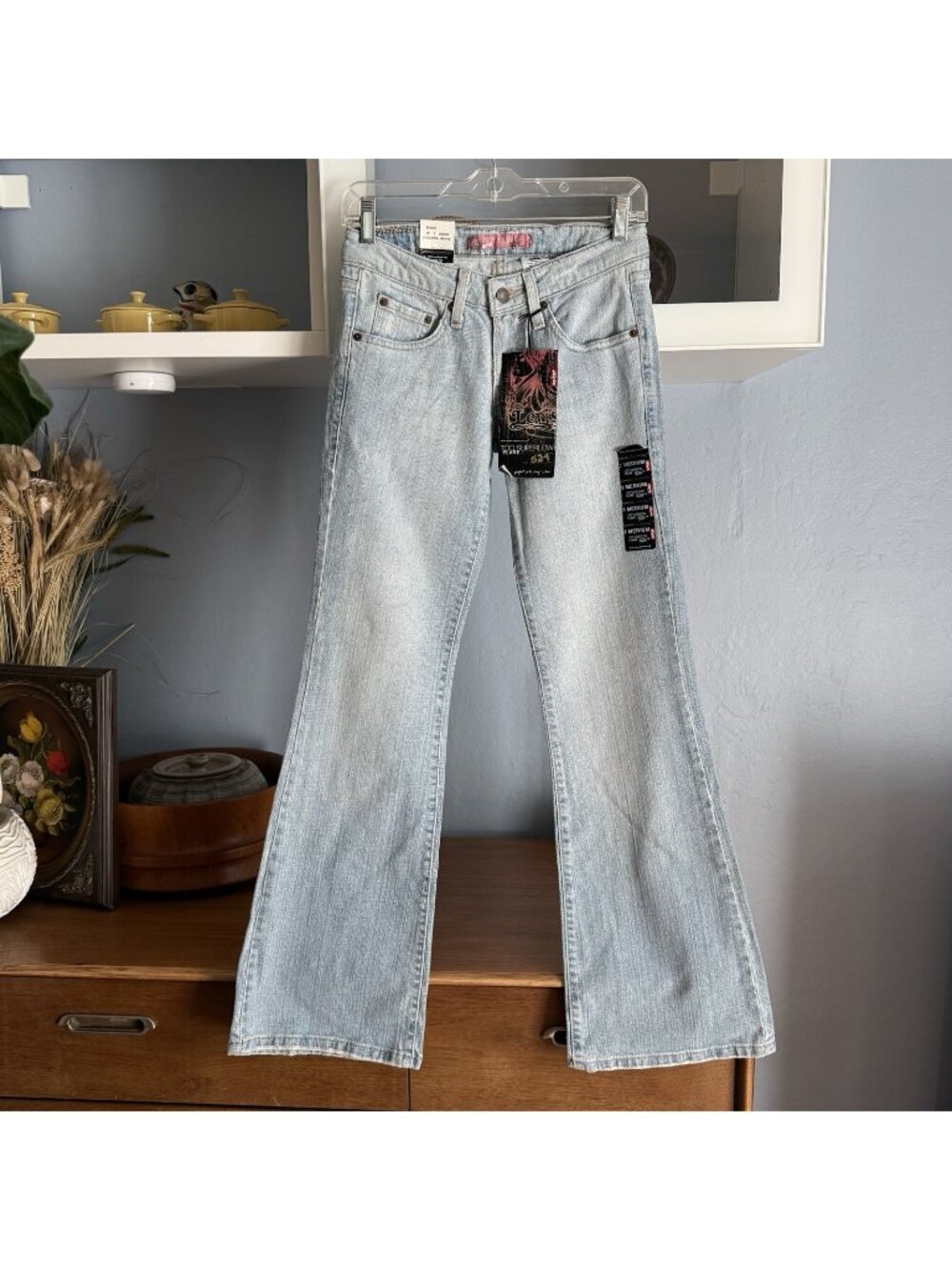 Vintage Y2K Levi's 524 Too Superlow Flare Jeans Low Rise Size 3 Light Wash